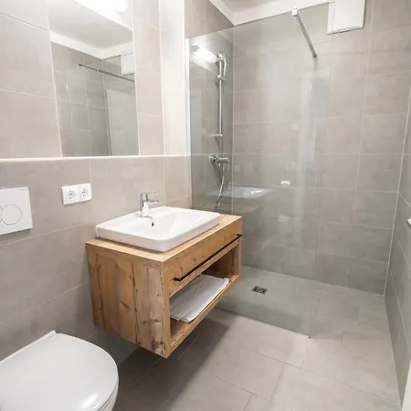 Superior With Space For 7 People *
